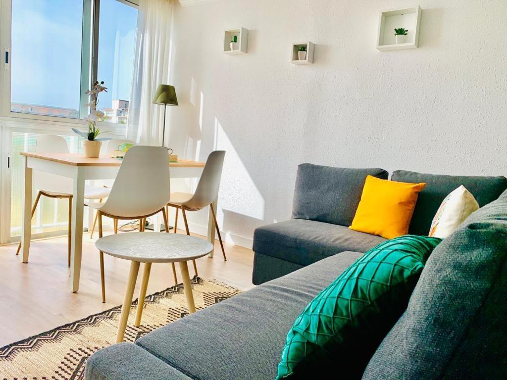 Relax Apartment La Pineda Exterior photo